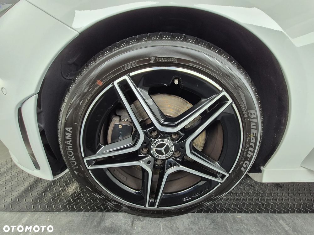 Mercedes-Benz CLA 200 AMG Line 7G-DCT - 12