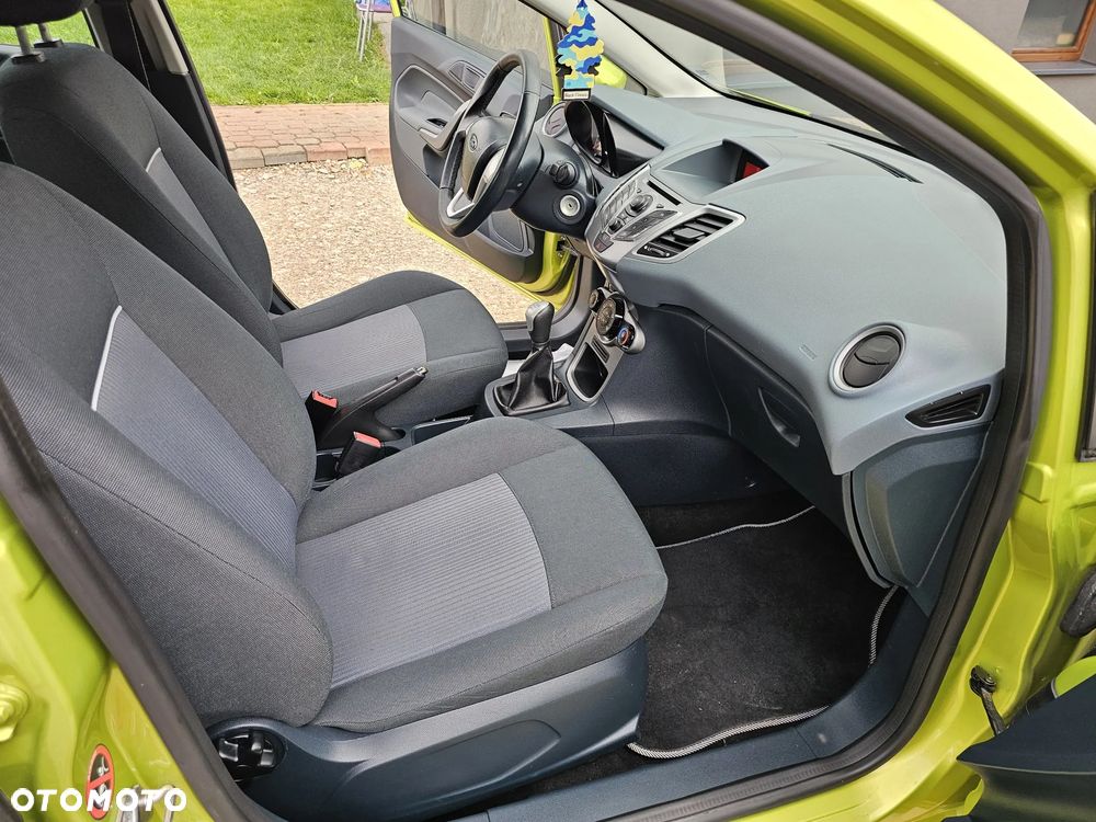 Ford Fiesta - 17