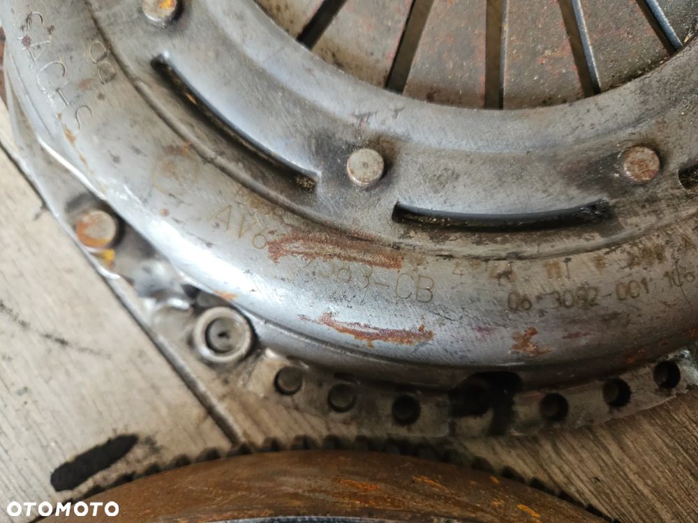 Sprzęgło koło dwumasowe tarcza docisk Ford Focus Mk3 1,6 TDCI 85kW 115KM 2012r AV61-6477-CE - 3