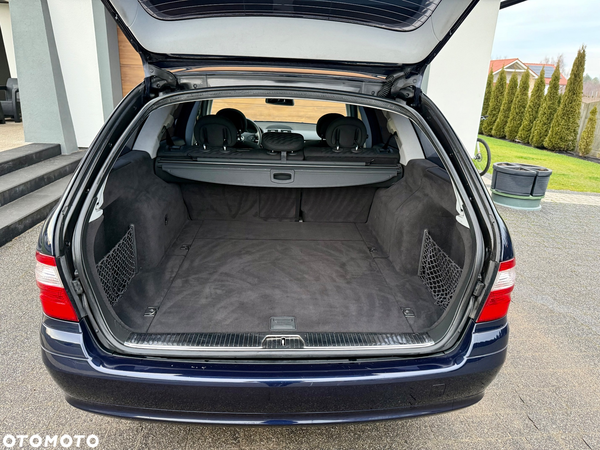 Mercedes-Benz Klasa E 240 T Classic - 14