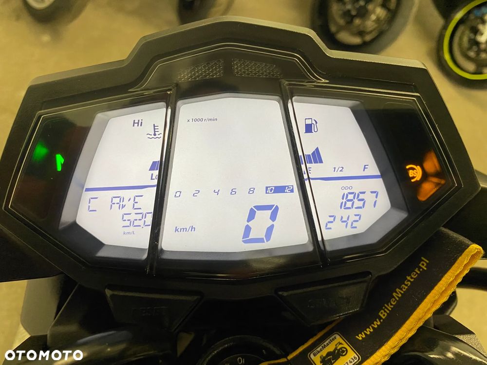Yamaha MT - 27