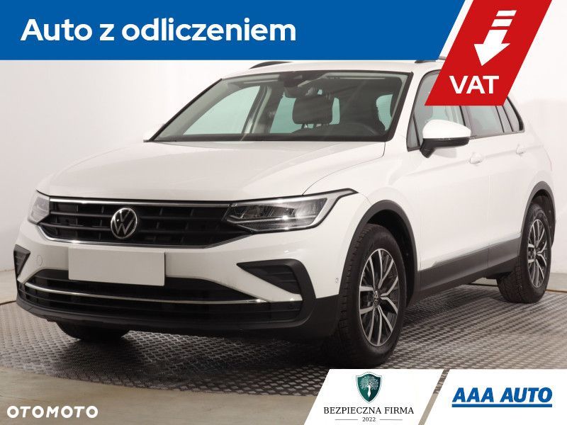 Volkswagen Tiguan - 2