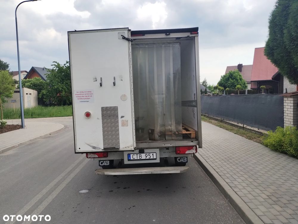 Mercedes-Benz Sprinter - 5