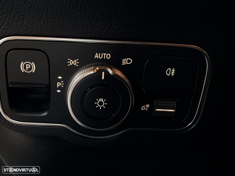 Mercedes-Benz GLA 250 e AMG Line - 17