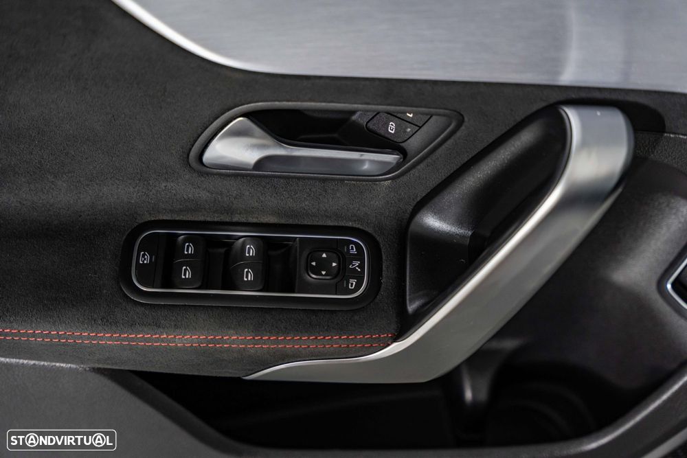 Mercedes-Benz A 180 d AMG Line Aut. — fotografia 25