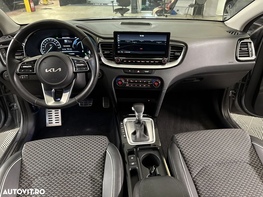 Kia XCeed - 10