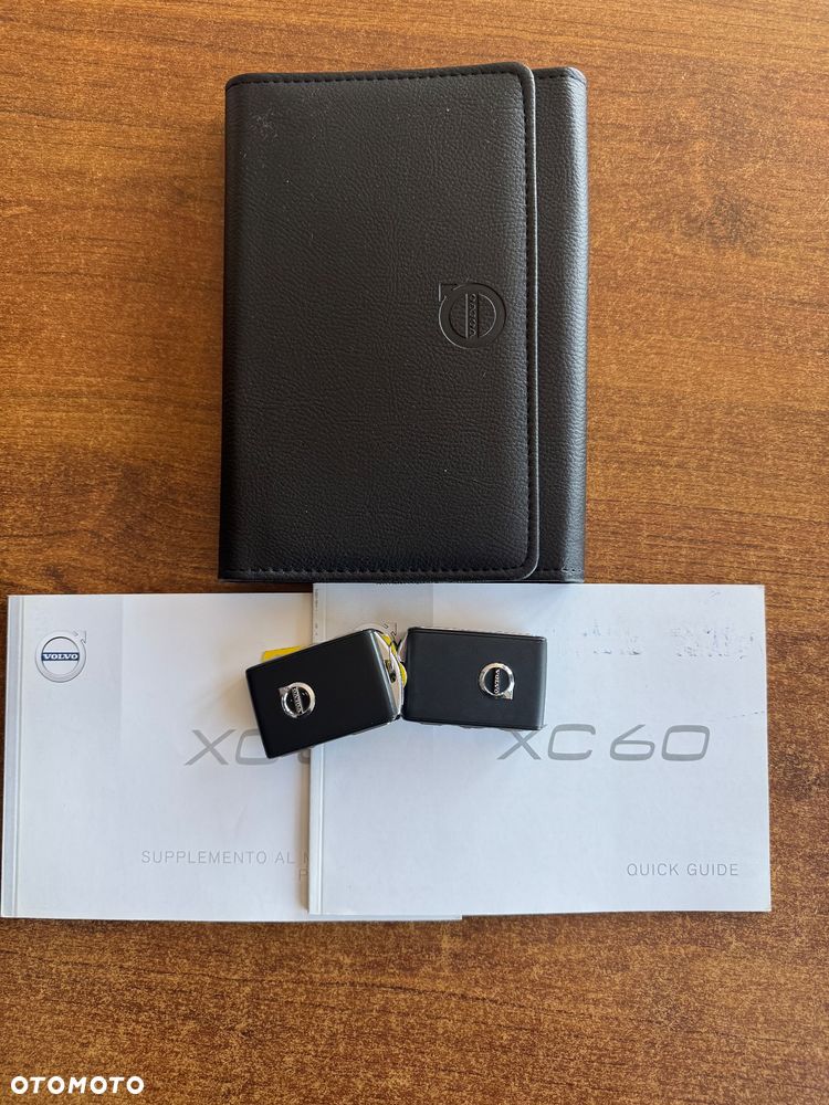 Volvo XC 60 D4 AWD Geartronic Momentum - 33