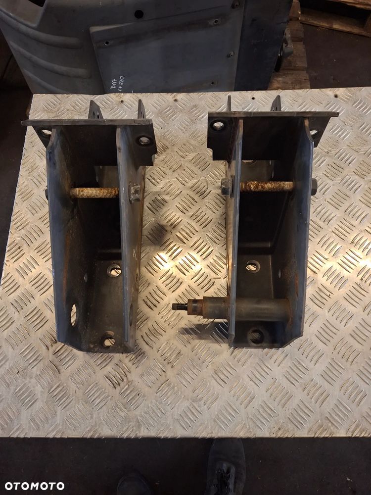 MOCOWANIE RESORA  17,5 8 SZPILEK DAF LF 220 EURO 6 - 1