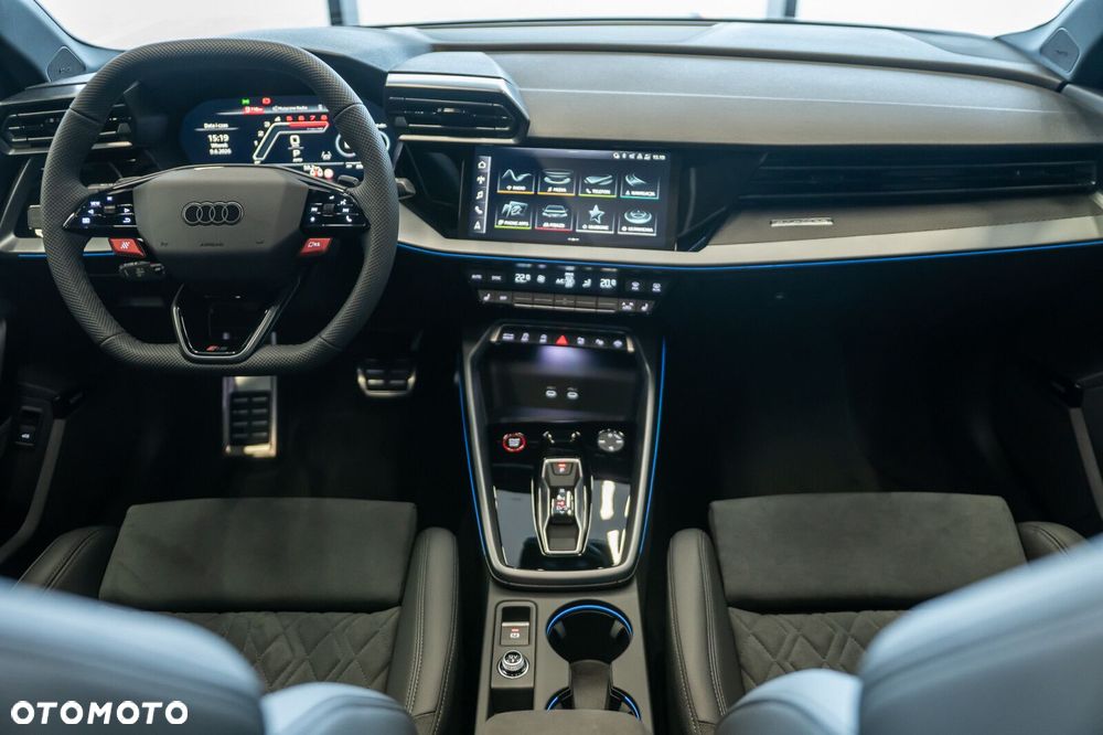 Audi RS3 Sportback - 19