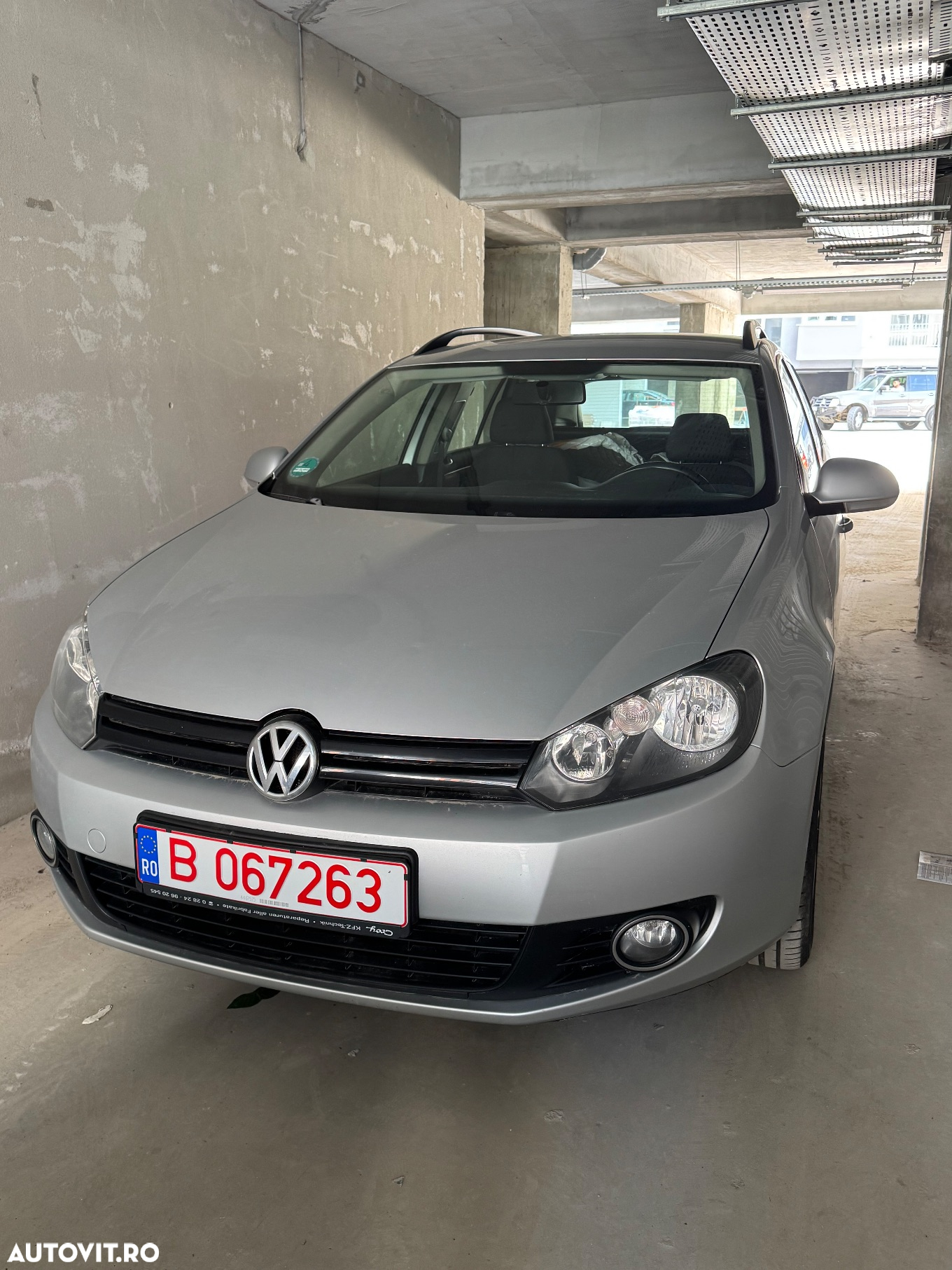 Volkswagen Golf 1.6 TDI BlueMotion Technology DPF Comfortline - 16