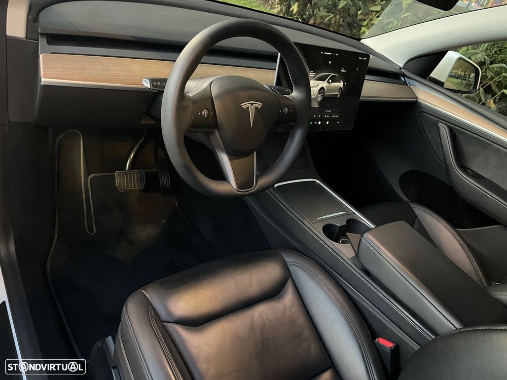 Tesla Model Y RWD - 9