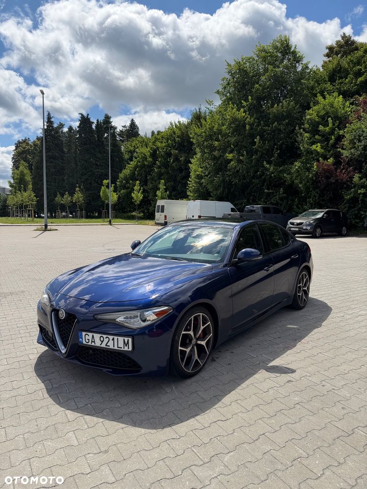 Alfa Romeo Giulia 2.0 Turbo 16V AT8 Veloce Ti - 2
