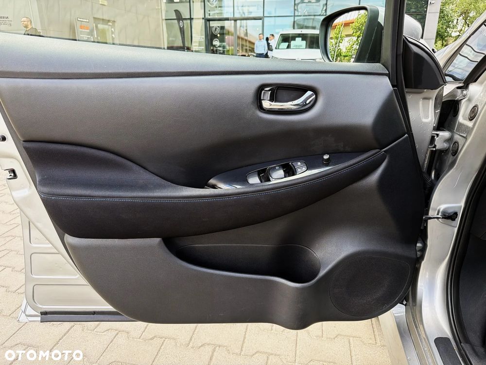 Nissan Leaf 40kWh N-Connecta - 12