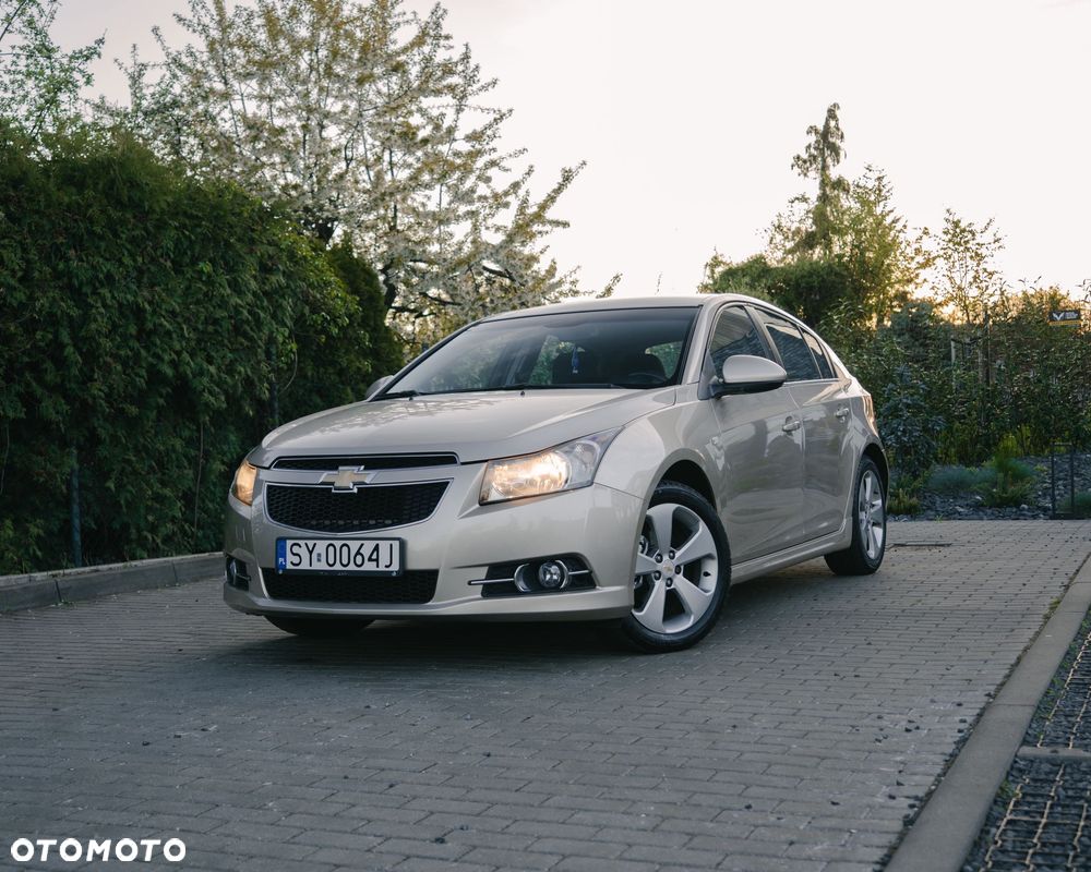 Chevrolet Cruze 1.6 LT - 1