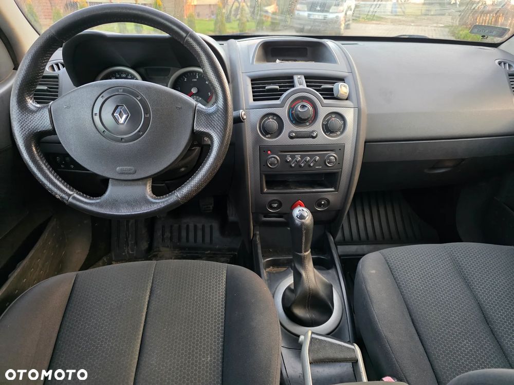 Renault Megane 1.5 dCi Confort Authentique - 8