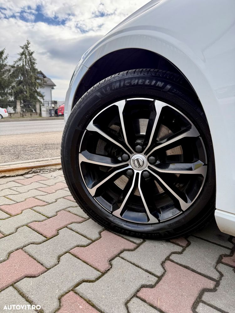 Volvo V60 B4 D Geartronic Momentum Pro - 24