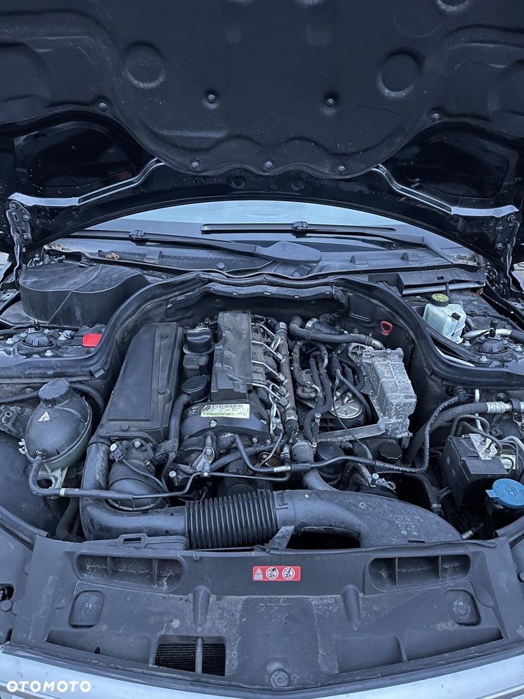 Mercedes-Benz Klasa C 220 T CDI DPF Automatik Avantgarde - 24