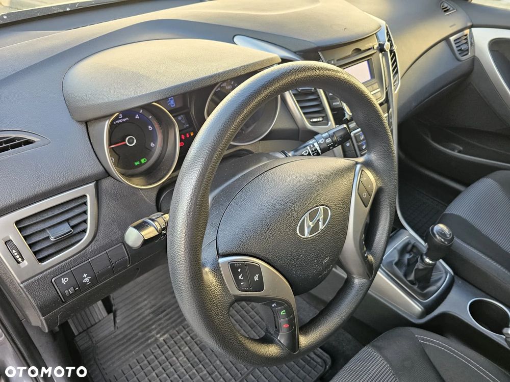 Hyundai i30 1.4 CRDi Premium - 11