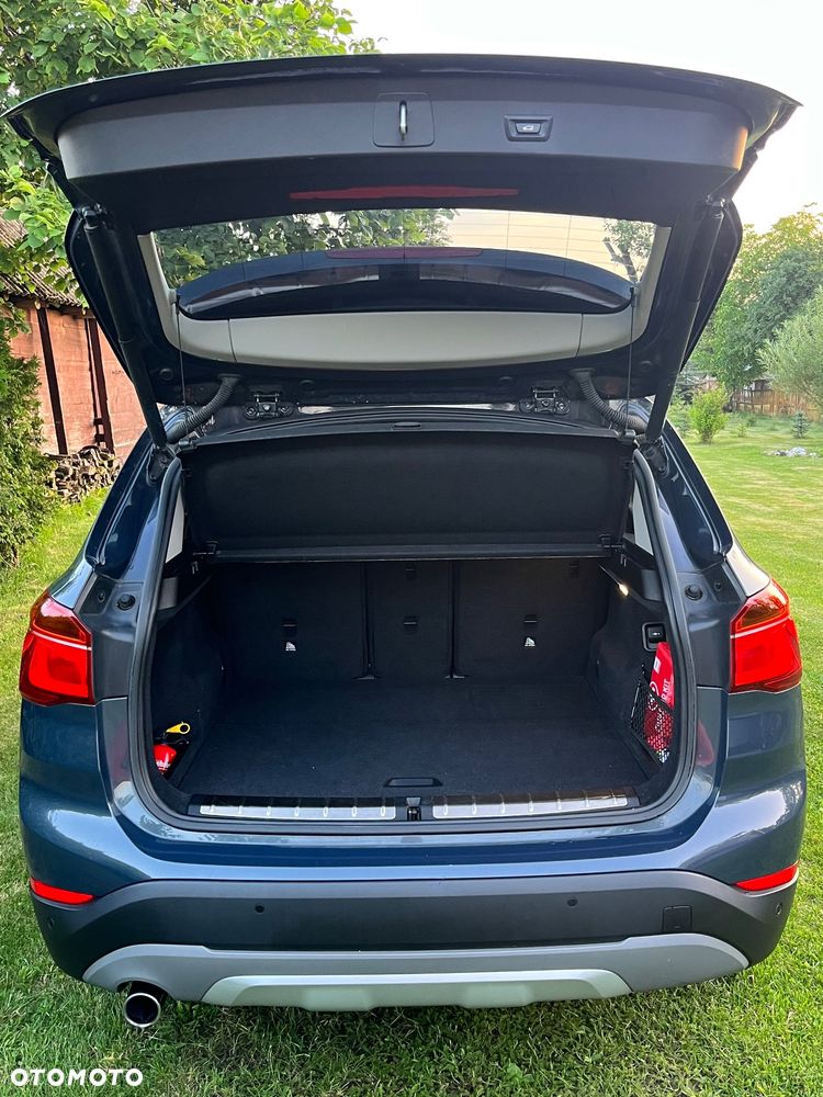 BMW X1 sDrive18i - 10