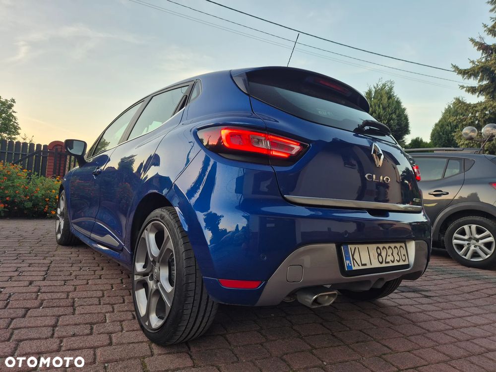 Renault Clio - 28