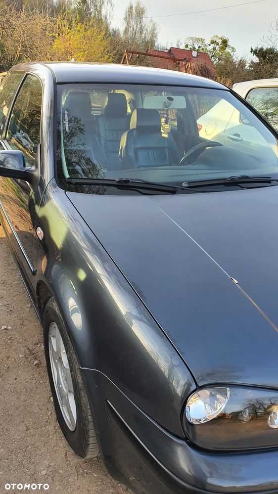 Volkswagen Golf 1.6 - 11