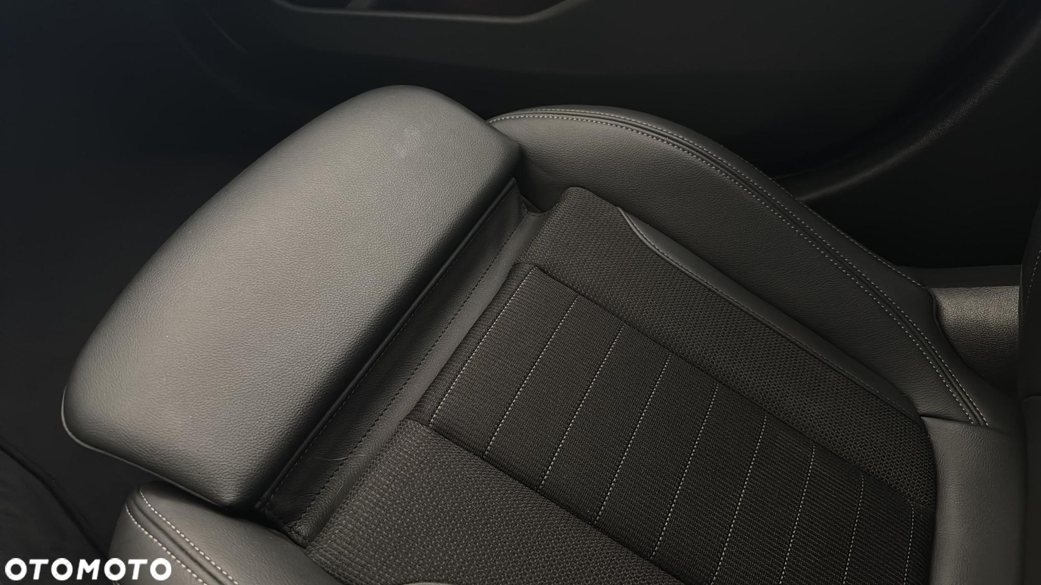BMW Seria 3 320i - 22