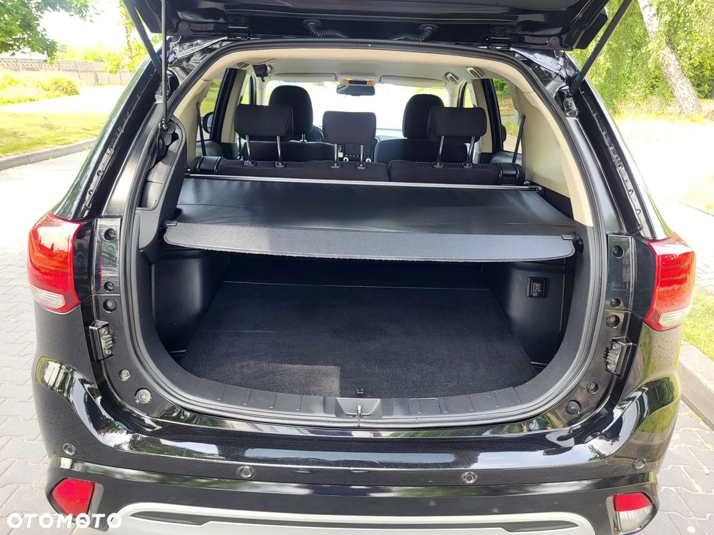 Mitsubishi Outlander 2.0 4WD Top - 26
