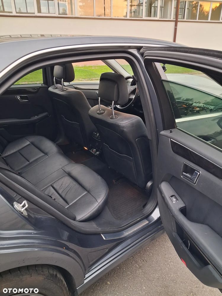 Mercedes-Benz Klasa E 300 CDI BlueEff Avantgarde - 7