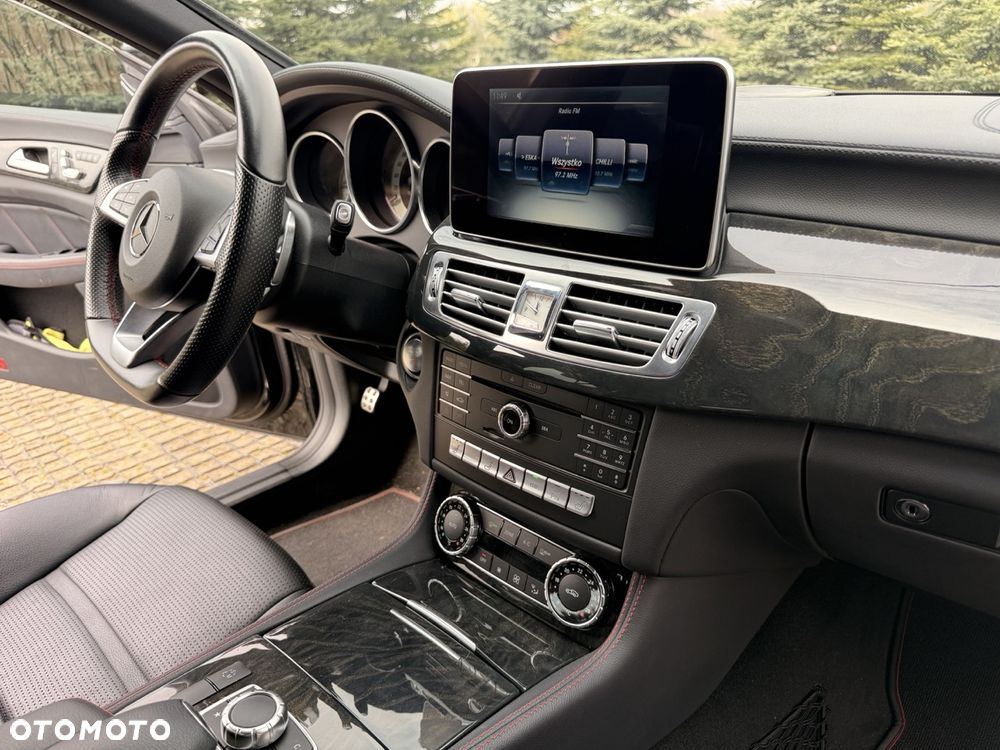 Mercedes-Benz CLS - 16