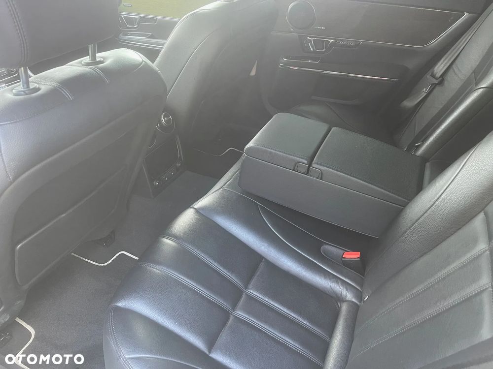 Jaguar XJ 3.0 V6 Portfolio - 16
