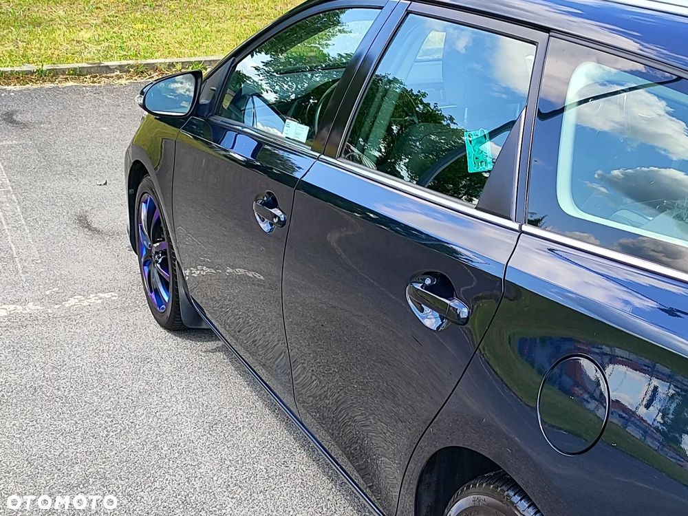 Toyota Auris 1.6 Premium - 8