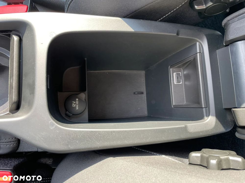 Volvo V40 T2 Drive-E Momentum - 32