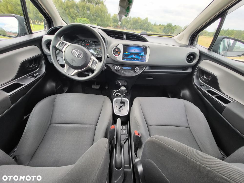 Toyota Yaris - 17