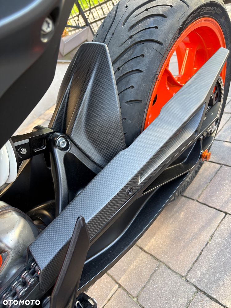 KTM DUKE 890 - 17