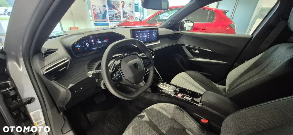 Peugeot 2008 PureTech 130 Allure S&S EAT8 - 23