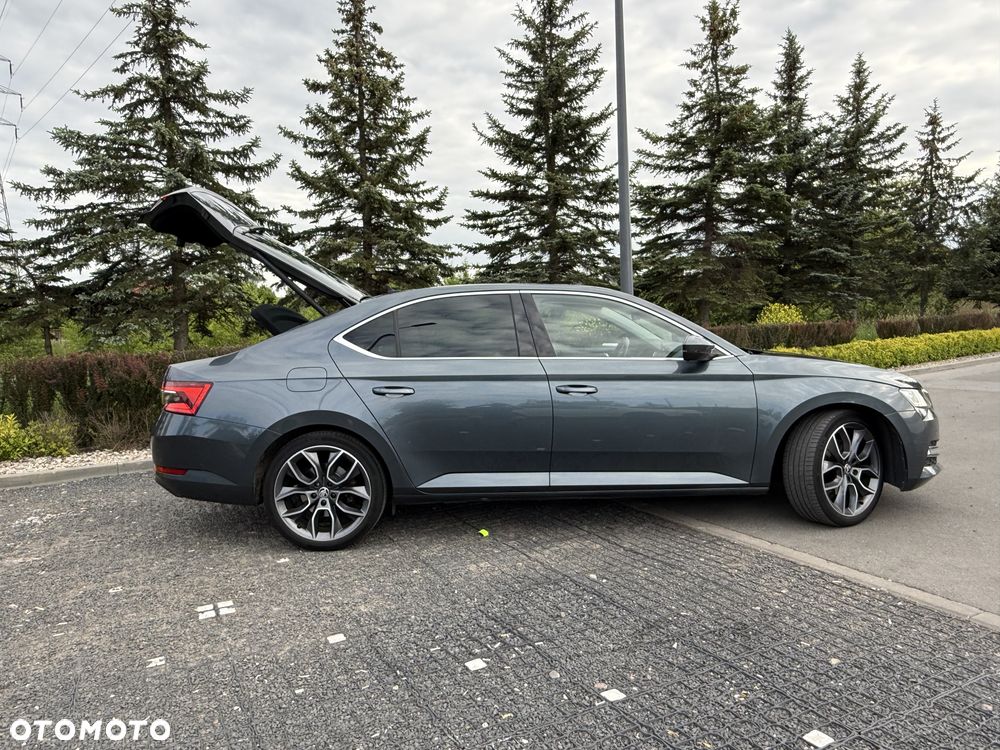 Skoda Superb 2.0 TDI SCR Style DSG - 13