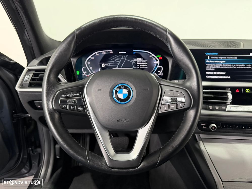 BMW 320 e Corporate Edition Auto - 25
