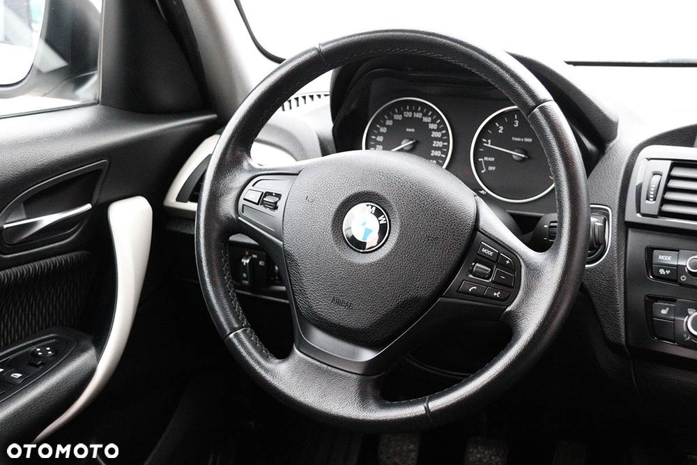 BMW Seria 1 - 30