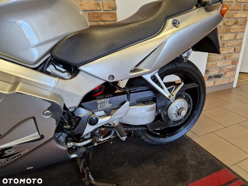 Honda VFR - 15