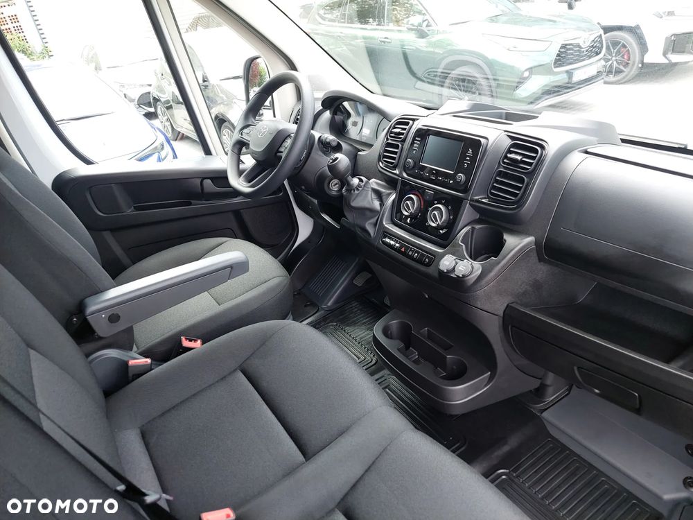 Toyota Proace MAX - 23