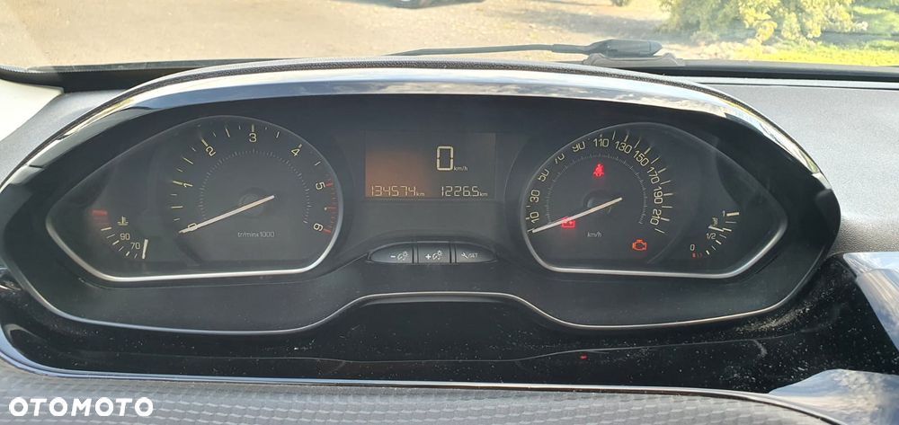 Peugeot 208 Blue-HDi 100 Stop&Start Style - 9