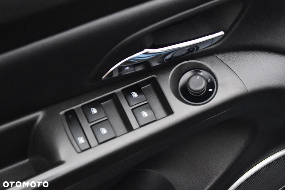 Chevrolet Cruze - 14