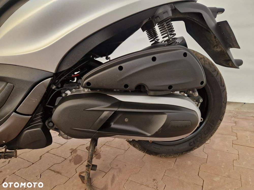 Piaggio Beverly - 19