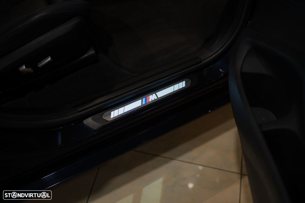 BMW iX3 M Sport Impressive - 36