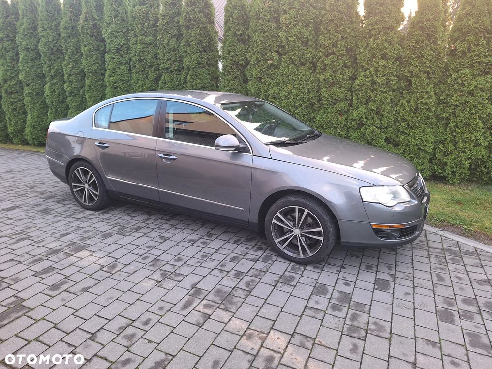 Volkswagen Passat 1.9 TDI DPF BlueMotion - 6