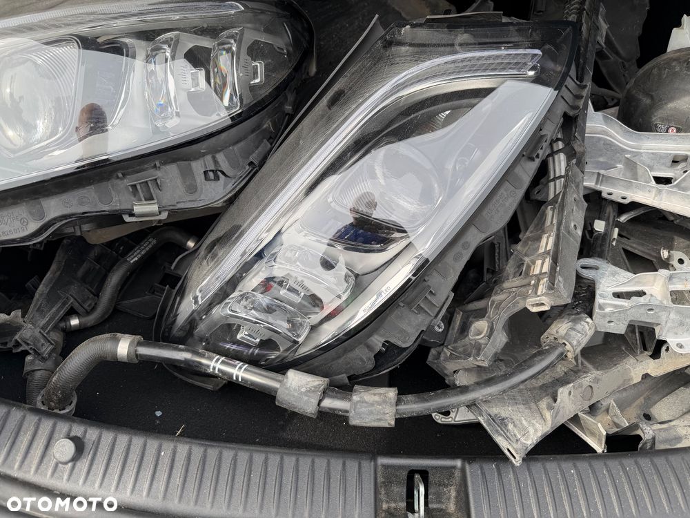 Mercedes-Benz Klasa C 200 CGI Automatik BlueEFFICIENCY Elegance - 4