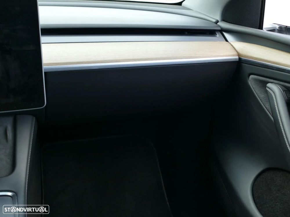Tesla Model Y Tração Traseira - 34
