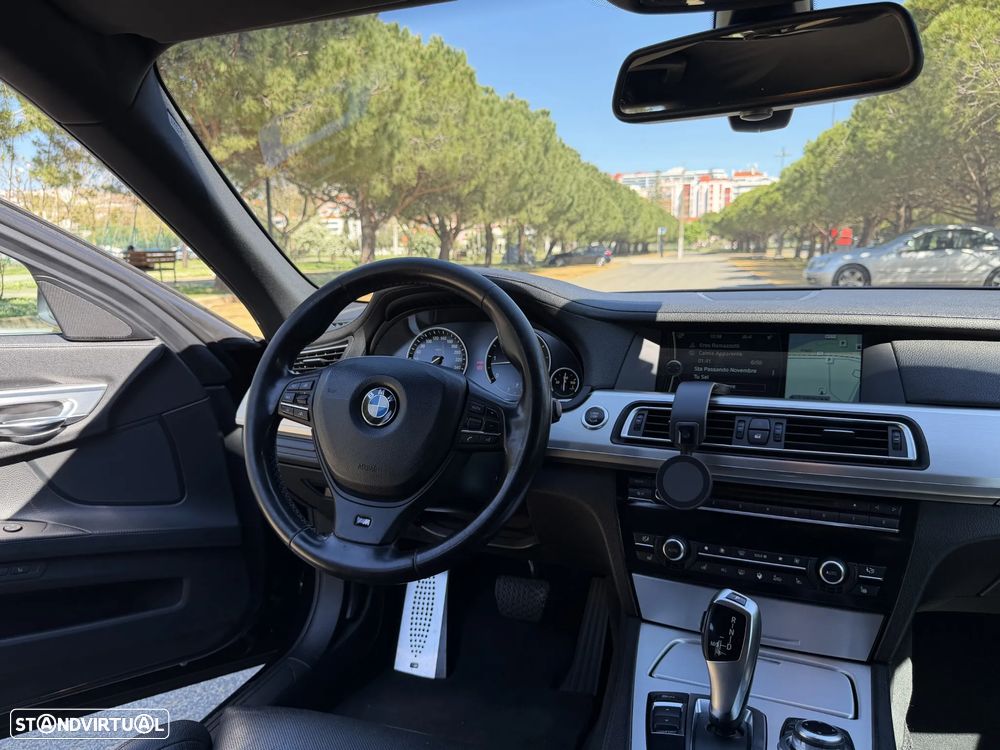 BMW 740 d Pack M - 13