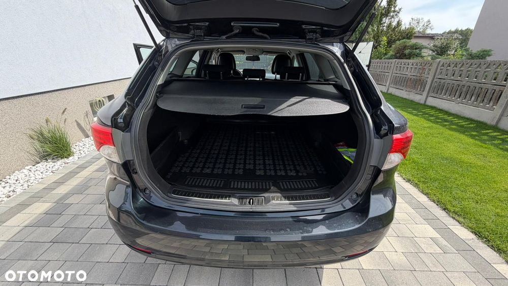 Toyota Avensis 2.0 D-4D Active - 12