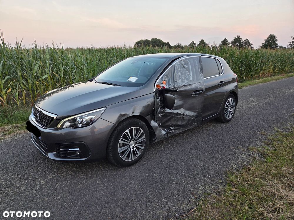 Peugeot 308 1.2 PureTech GPF Road Trip S&S EAT8 - 13
